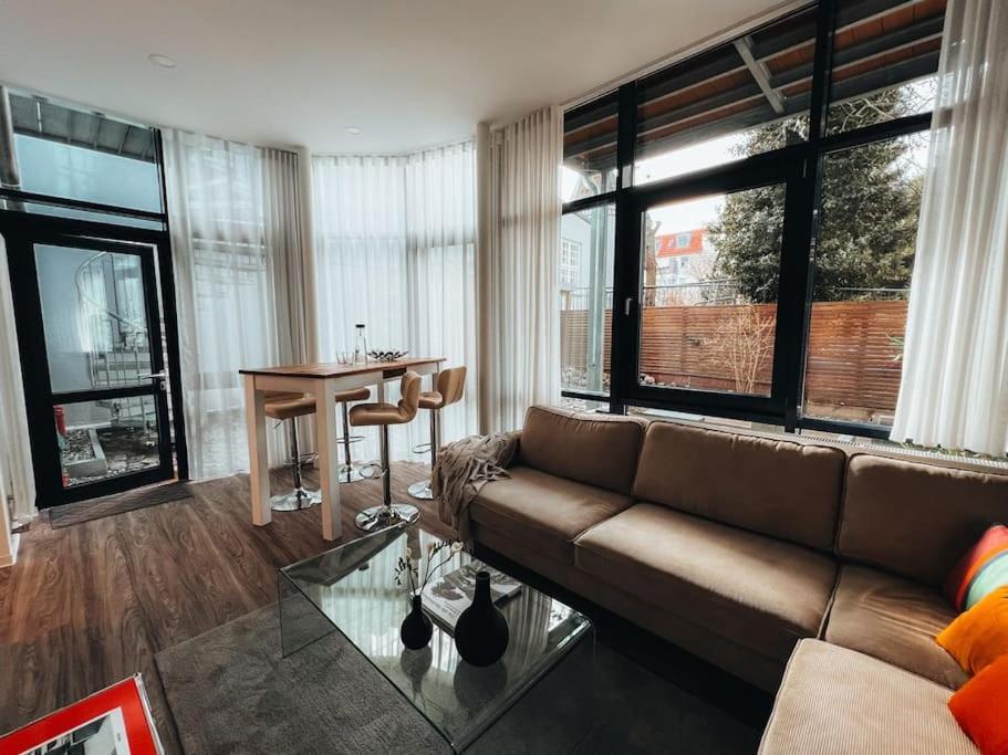 Lieblingsapartment No.10 Mit 2 Schlafzimmern Und Eigener Terrasse Rostock Esterno foto
